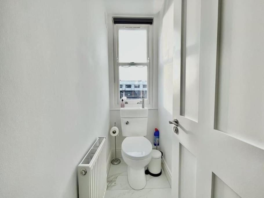 Amazing Spacious 2 Bed Apart Appartement Londen Buitenkant foto